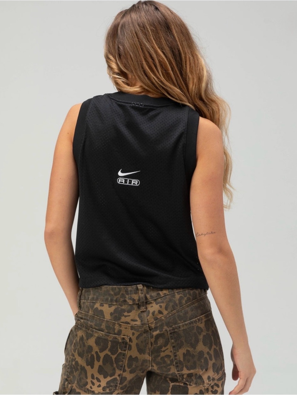 Nike Air Mesh Crop Tank Top | Women’s Small | NWT | Black & White Logo Graphic S - Picture 2 of 7
